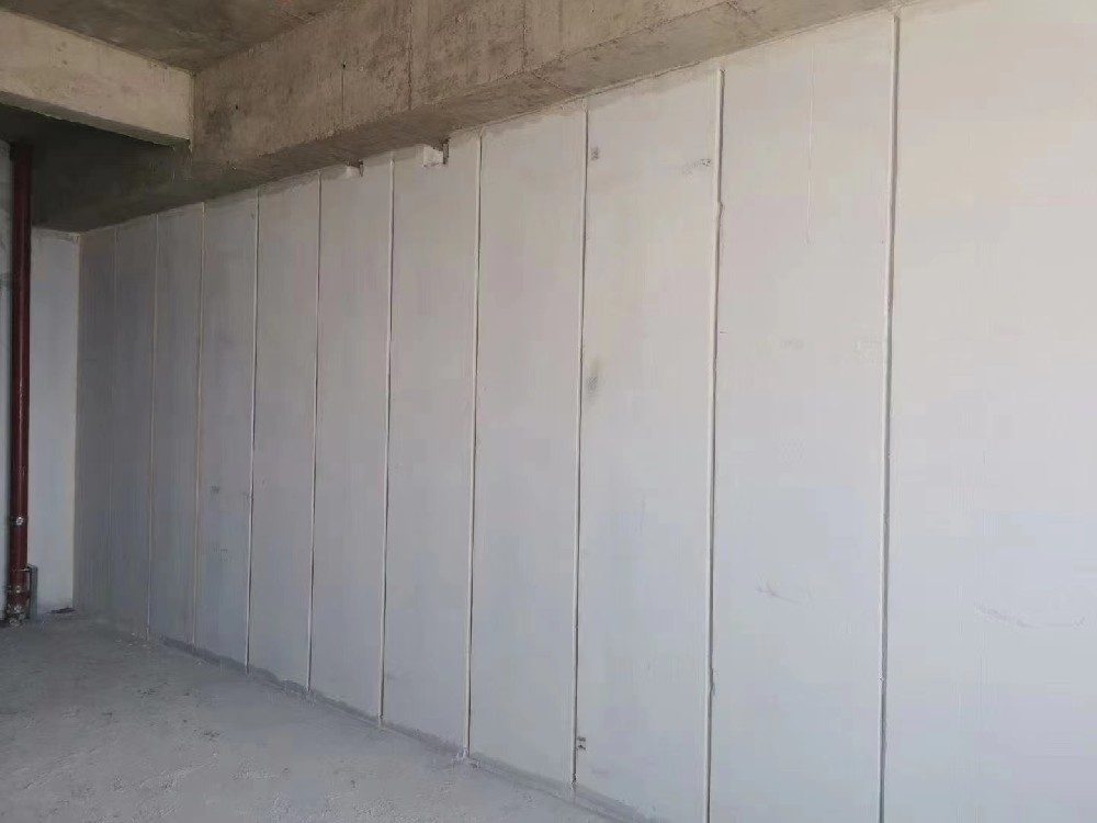 輕質(zhì)隔墻板會開裂嗎？